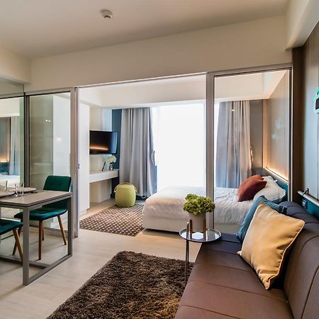 Azure Urban Beach Resort Manila By Radlett Exterior foto