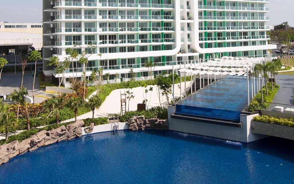 Azure Urban Beach Resort Manila By Radlett Exterior foto