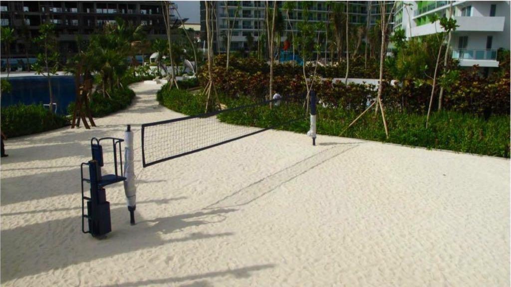 Azure Urban Beach Resort Manila By Radlett Exterior foto